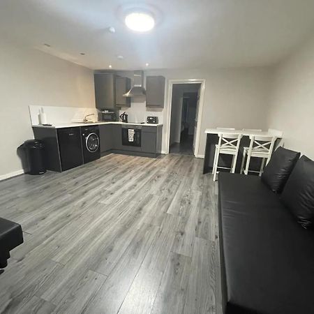 Ryan I Air I Bnb - 147-153 Mill Street - Free Parking Liverpool Buitenkant foto
